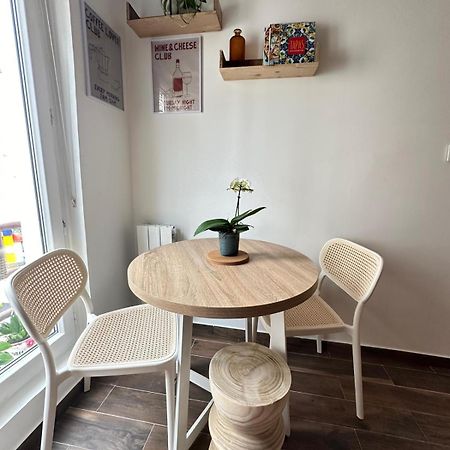 Modern Apt Near Montmarte 2 Mins From Metro Chateau Rouge Apartamento Paris Exterior foto