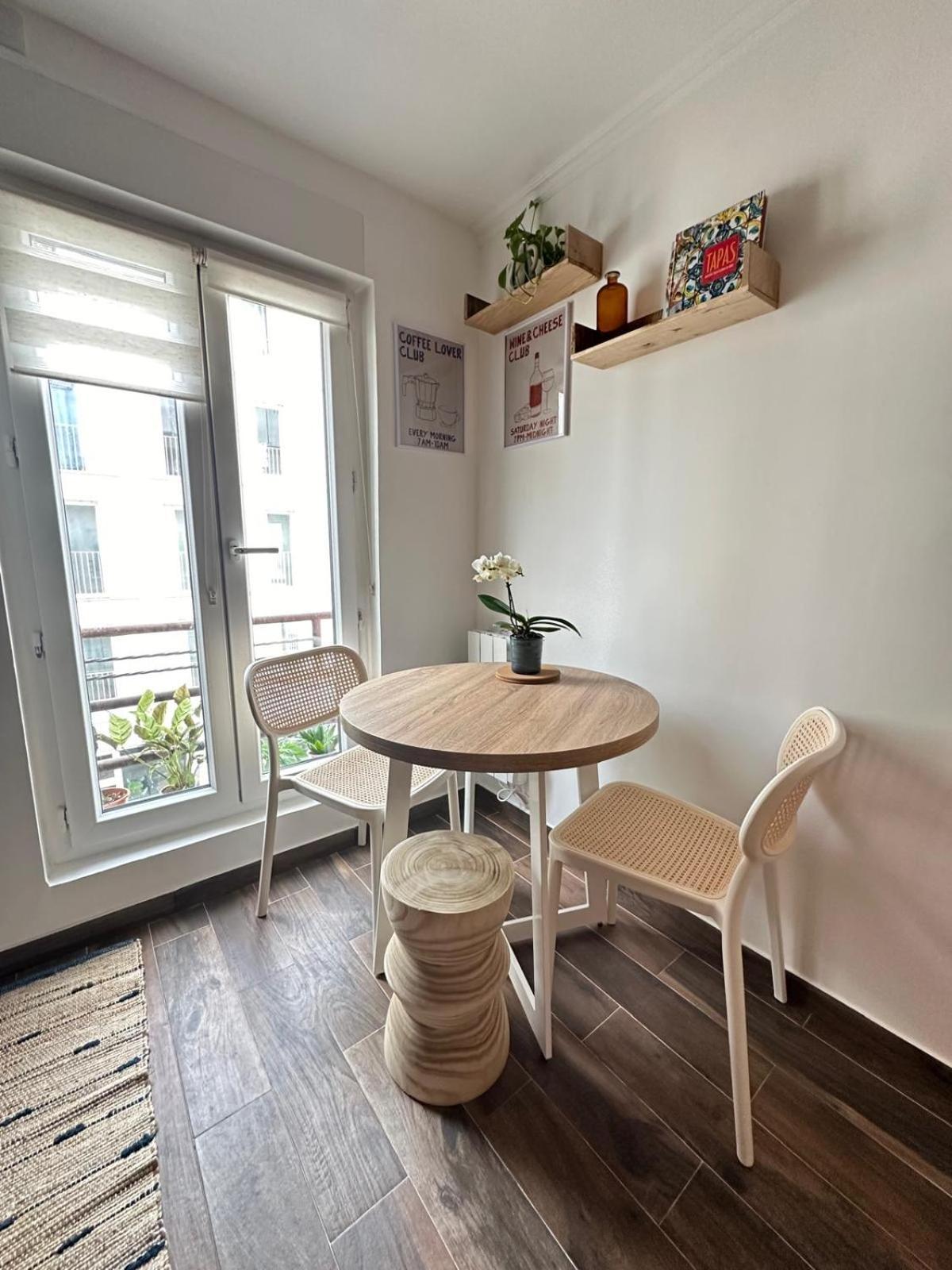 Modern Apt Near Montmarte 2 Mins From Metro Chateau Rouge Apartamento Paris Exterior foto